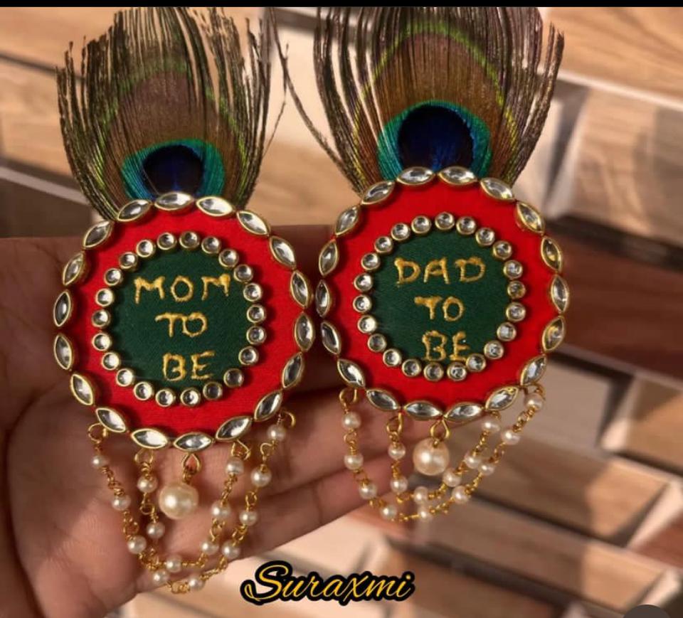 Mom dad kundan brooch