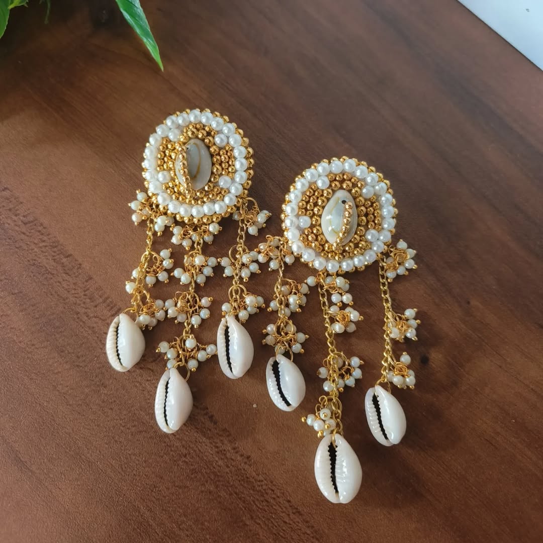 Inaya earrings