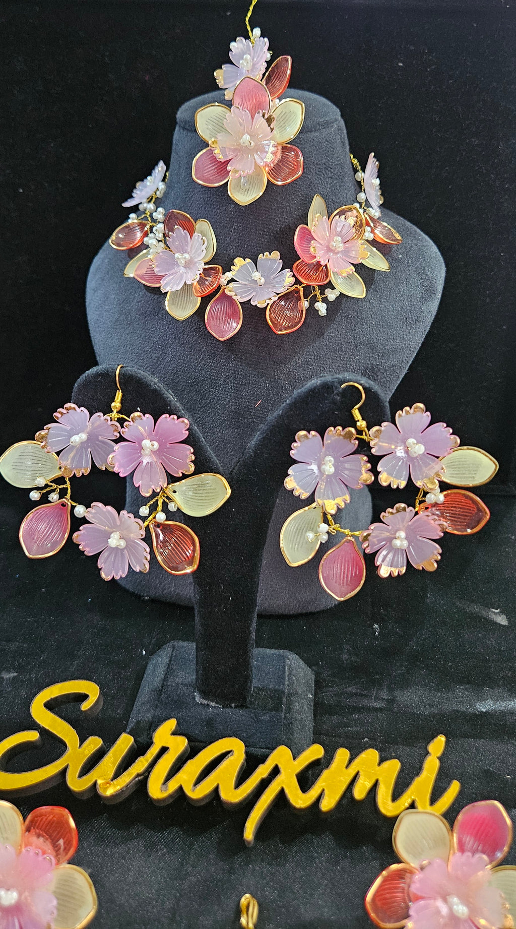 Mary set