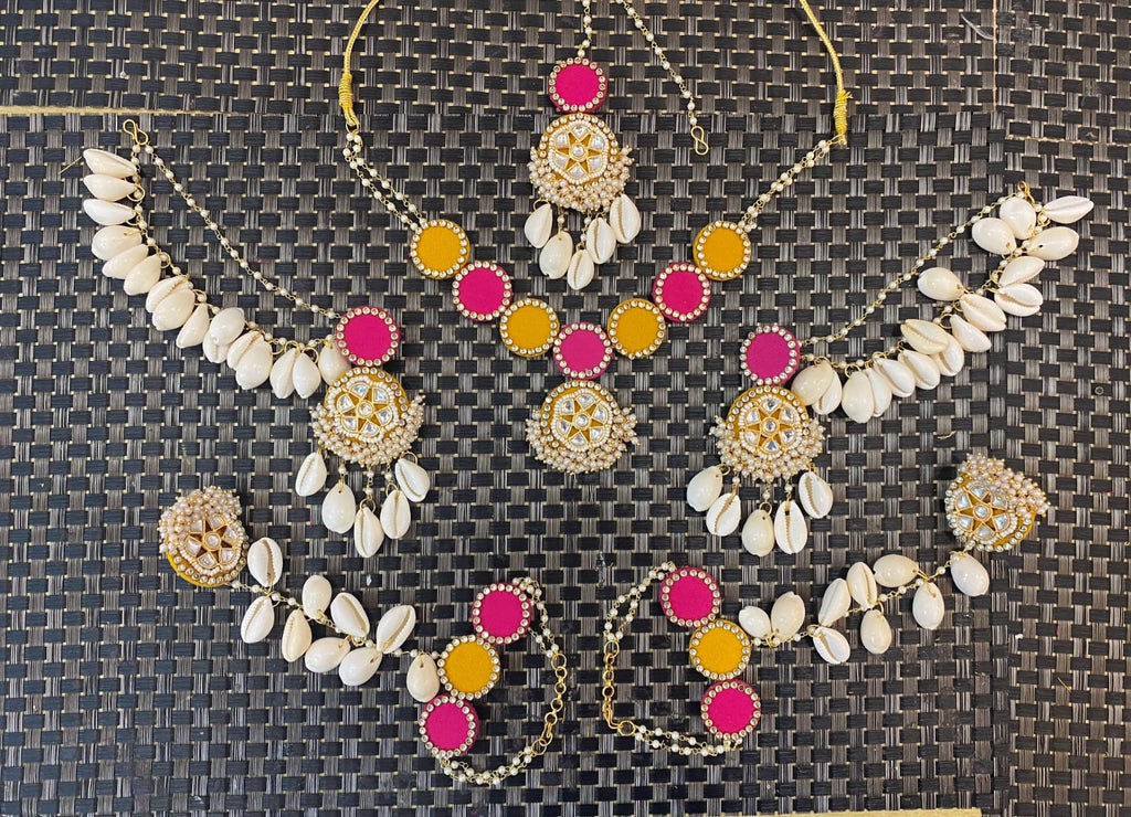 Pink mustard shell jewellery