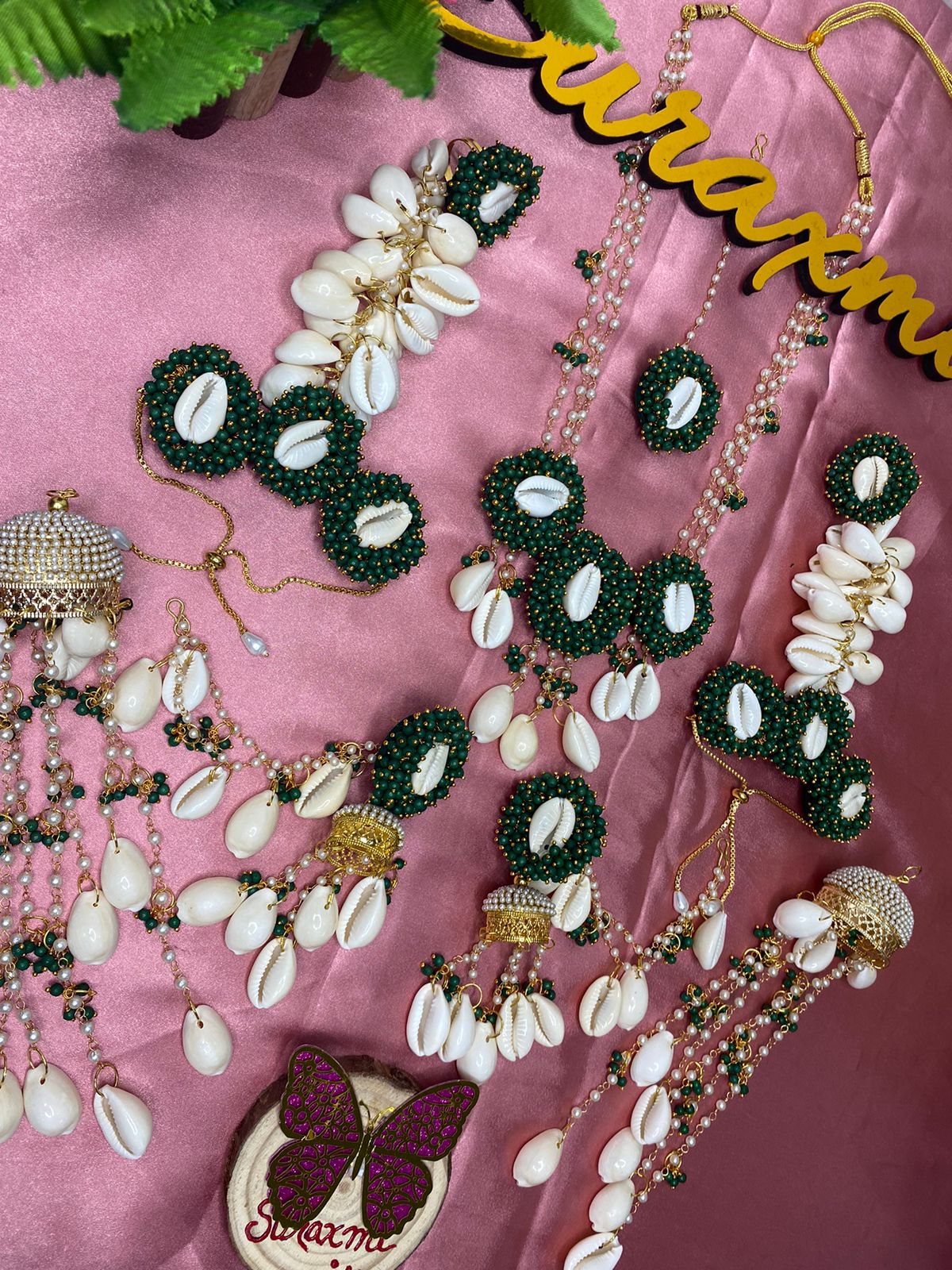 Green pearl set