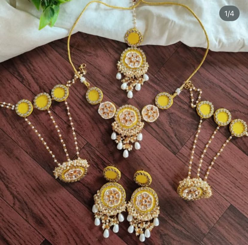 Yellow kundan beads jewellery