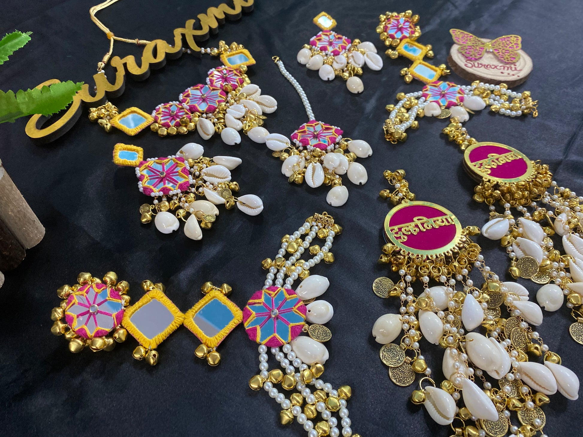 Mirror shell with coin jewellery