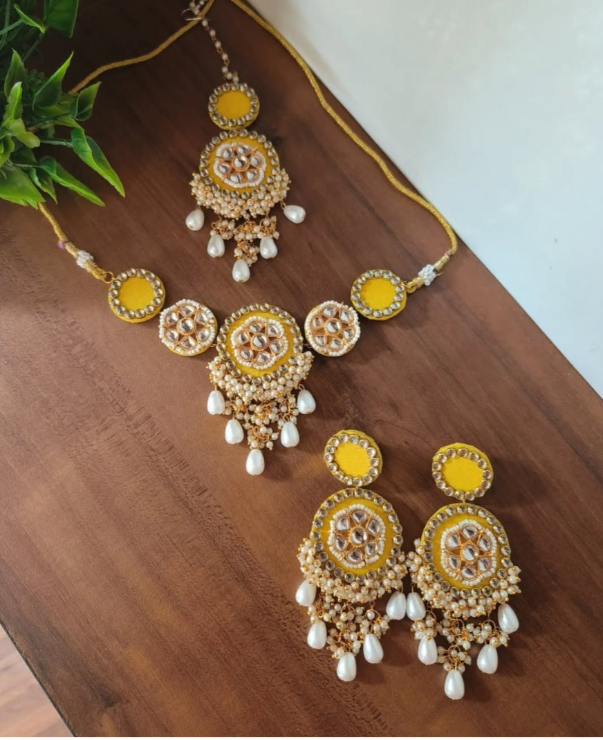 Yellow kundan beads jewellery