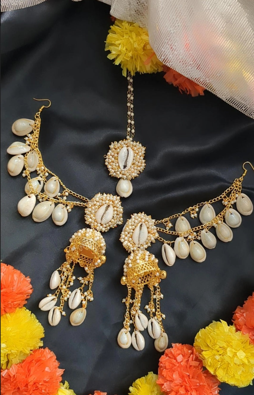 Shell earrings