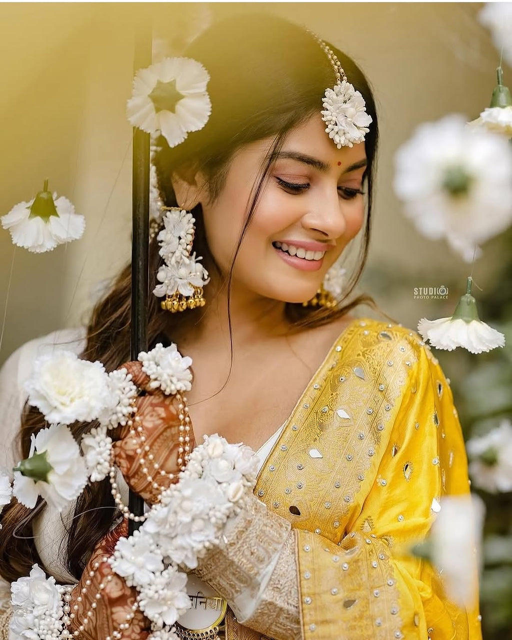 White floral jewellery