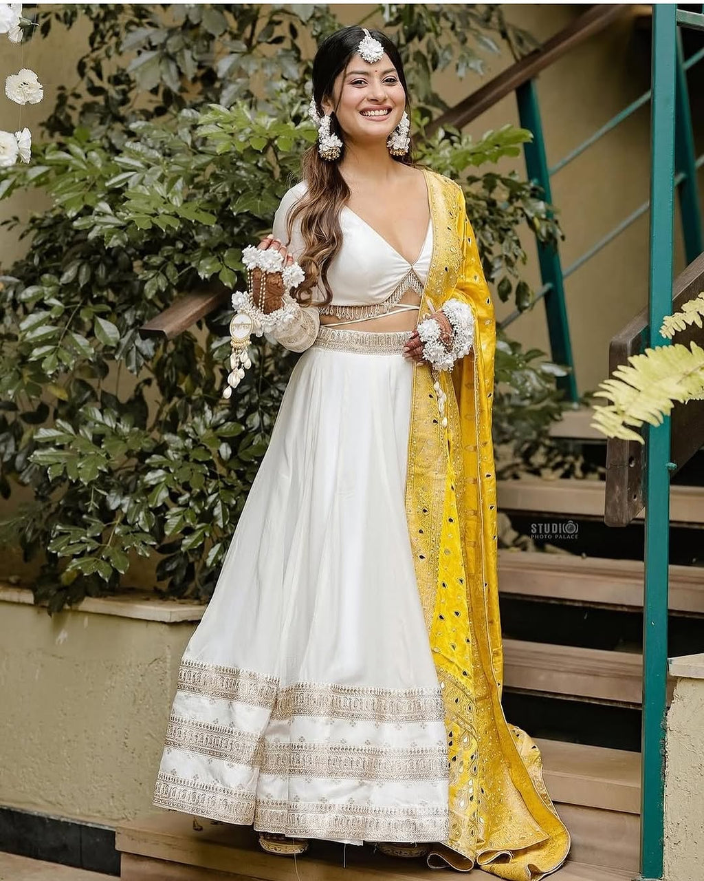 White floral jewellery